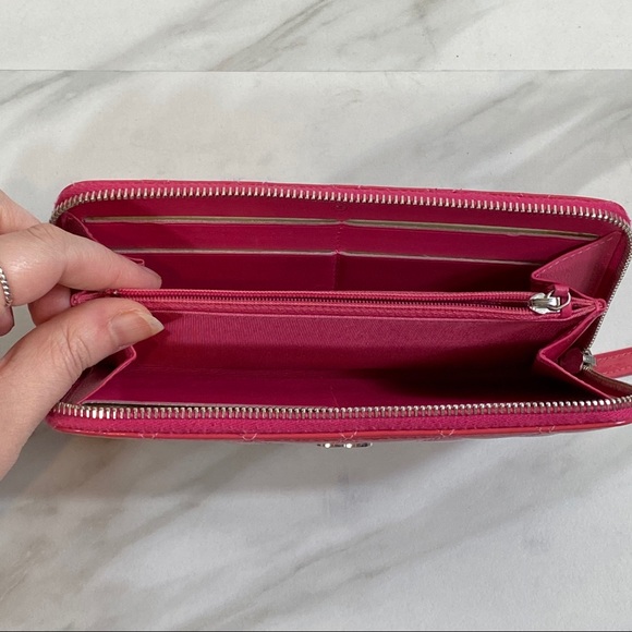 CHANEL Zippered Clutch Wallet Authentic - Picture 6 of 12